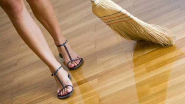 cara merawat lantai kayu